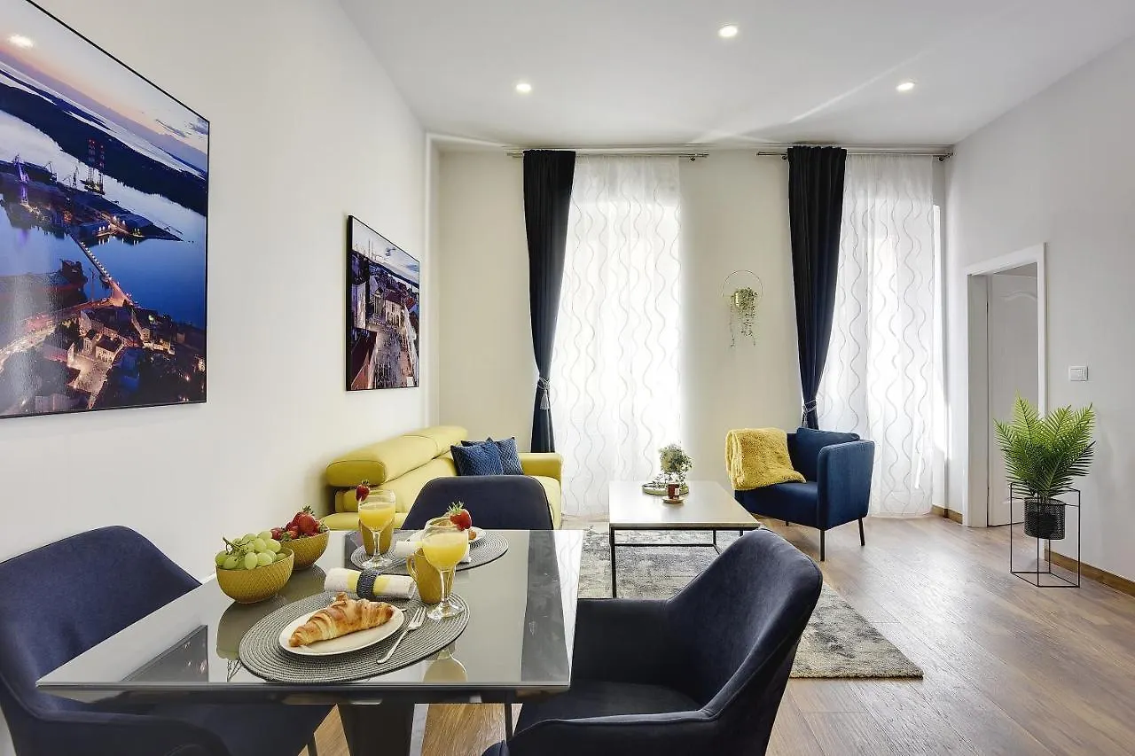 D&A Central Luxury Apartments With Free Parking Pula 0*,  Croatia