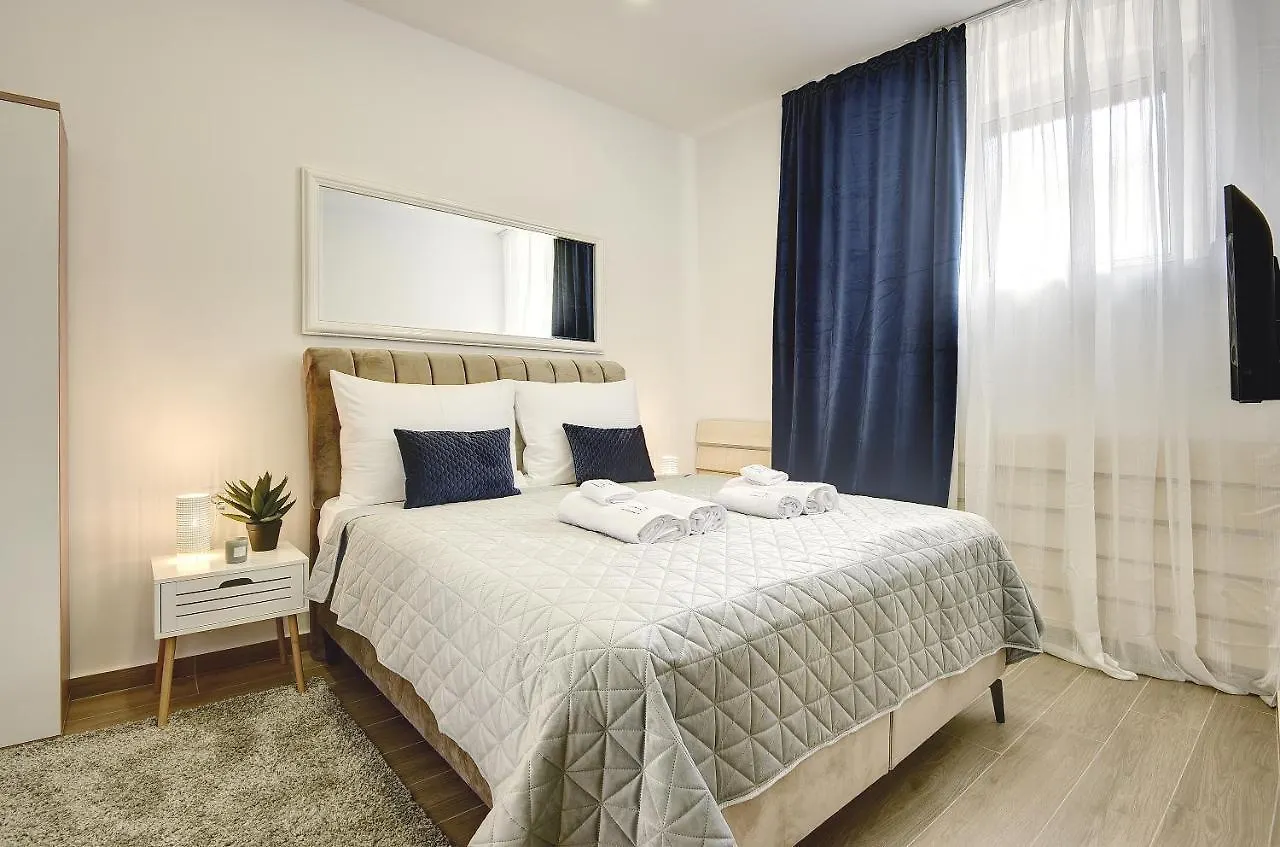 D&A Central Luxury Apartments With Free Parking Pula 0*,