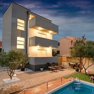 https://villa-spant.hotelinzadar.com