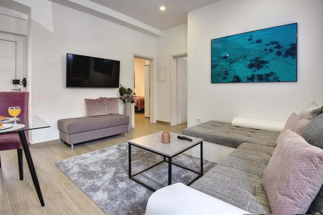 D&A Central Luxury Apartments With Free Parking Pula