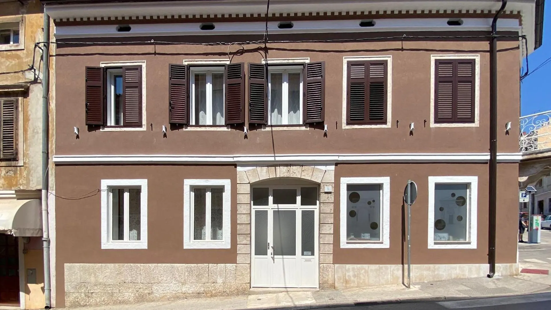 D&A Central Luxury Apartments With Free Parking بولا