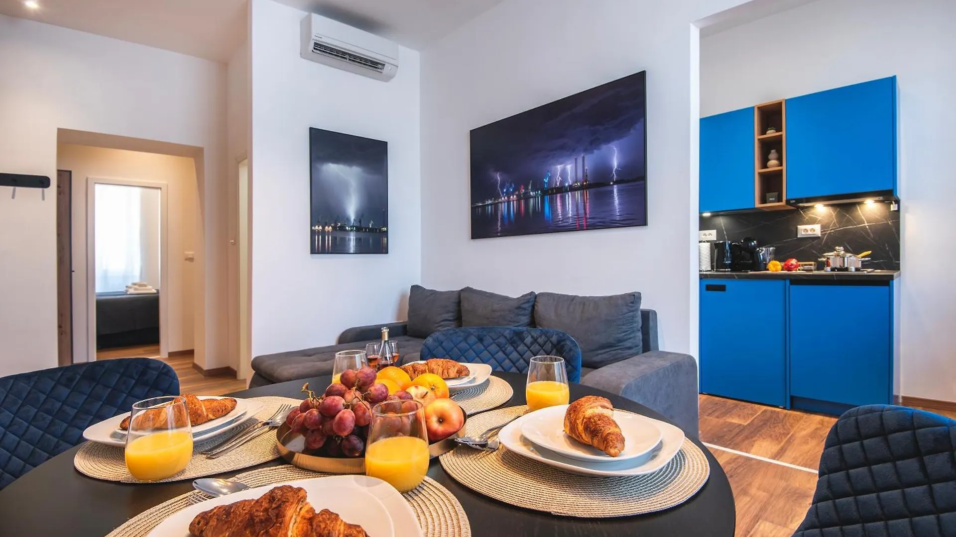 D&A Central Luxury Apartments With Free Parking بولا