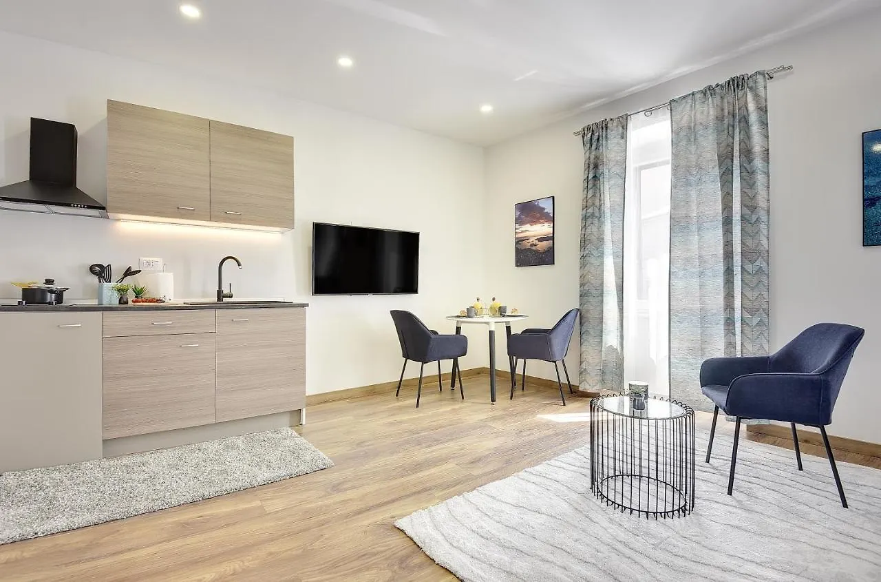 D&A Central Luxury Apartments With Free Parking 普拉 克罗地亚